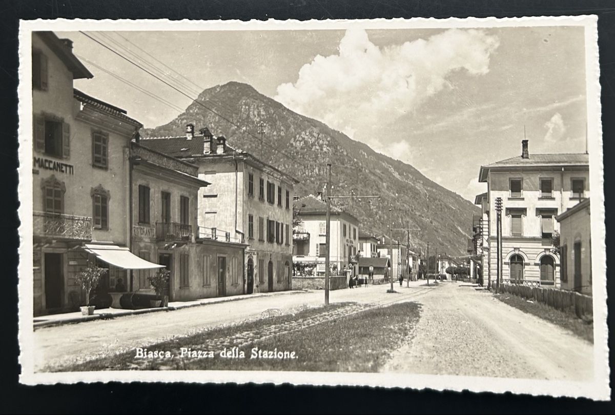 Cartoline postali: Biasca Piazza della Statione  – Usato da Horw venduto da Tellbub
