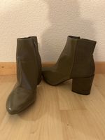 Grüne Stiefeletten im Lack & Wildleder Look Gr. 39.5