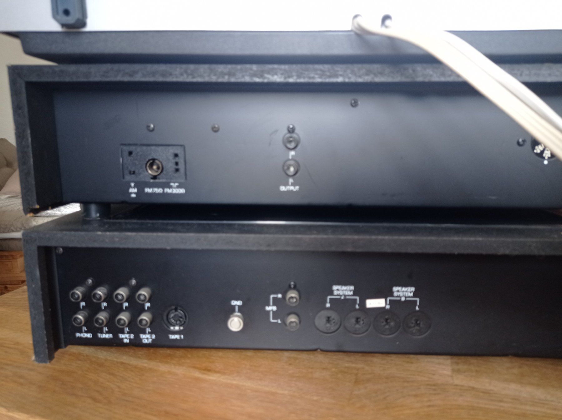 Philips Radio: PHILIPS Stereo Anlage – Usato da Haag (Rheintal) venduto da Mayon1 1