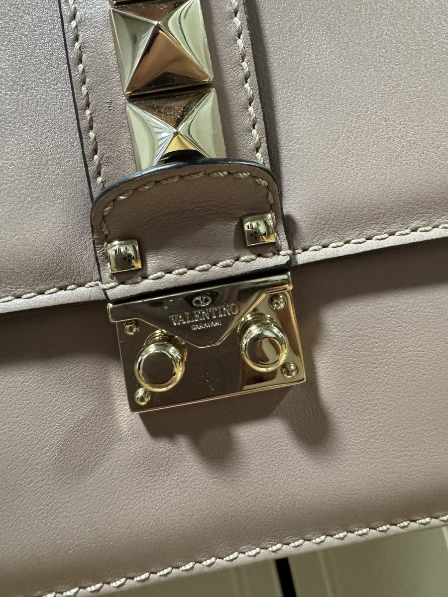 Valentino Borse da donna: Valentino Garavani Rockstud Glam Lock Medium – Nuovo (secondo la descrizione) da Reinach BL venduto da Nushka89 5