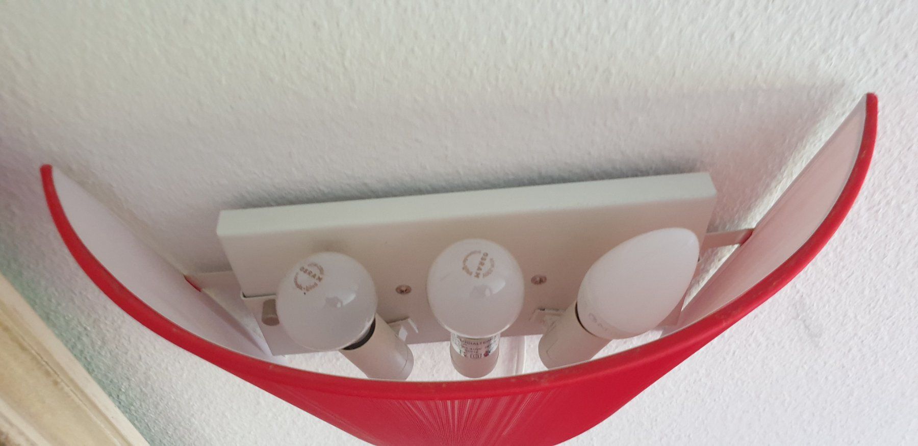 Lampade: Alt Lucialternative Wandlampe – Usato da Emmen venduto da magelan 3