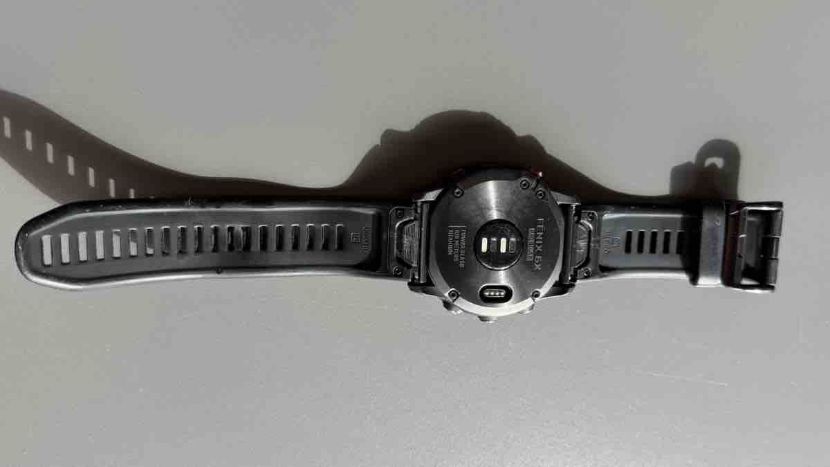 Smartwatch Garmin Fenix 6X Sapphire, état acceptable (Gebraucht) in ...