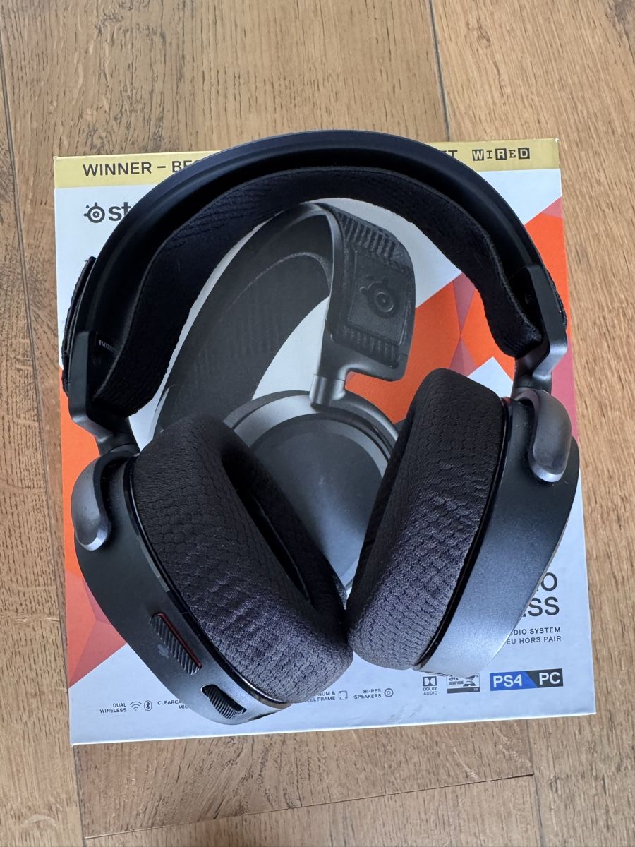 Steelseries Cuffie: SteelsSeries Arctis Pro Wireless – Usato da Einigen venduto da Noname_17 2