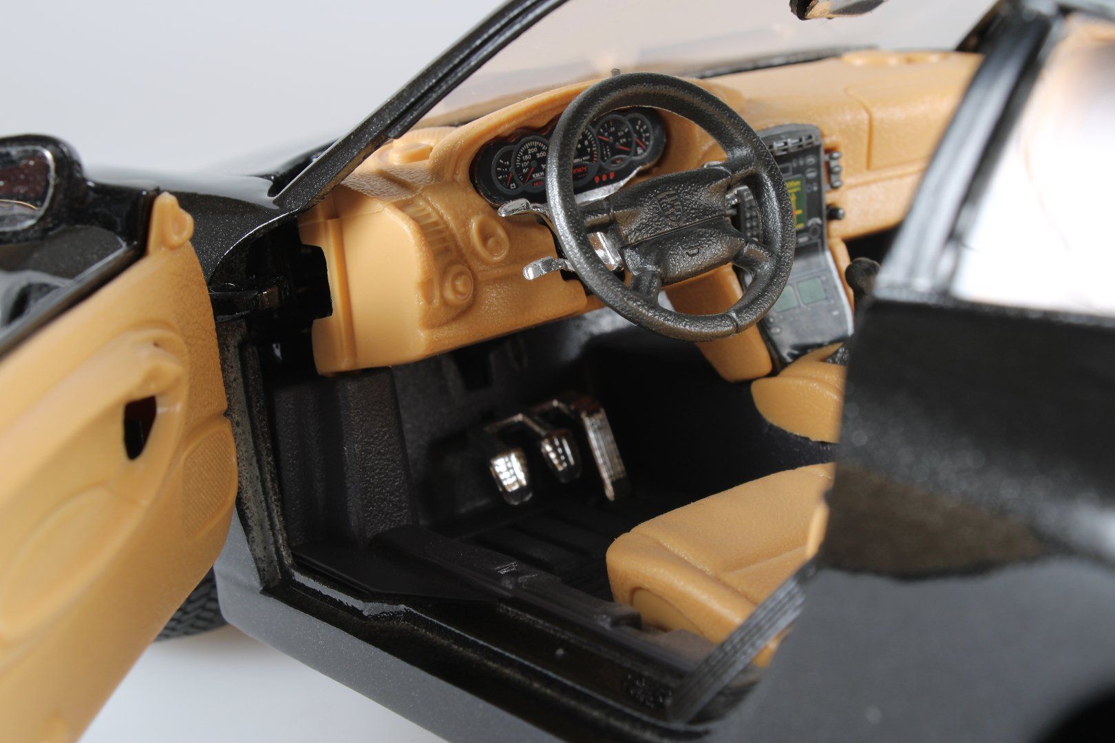 Bburago Modellautos: Porsche 911 Carrera 4  996 schwarz – Gebraucht aus Gossau SG von mifab 5