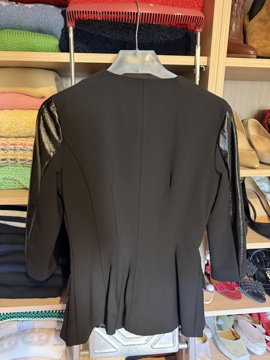 Franchi Giacche: Veste Elisabetta Franchi – Nuovo (secondo la descrizione) da Rolle venduto da Aubonne1170 1
