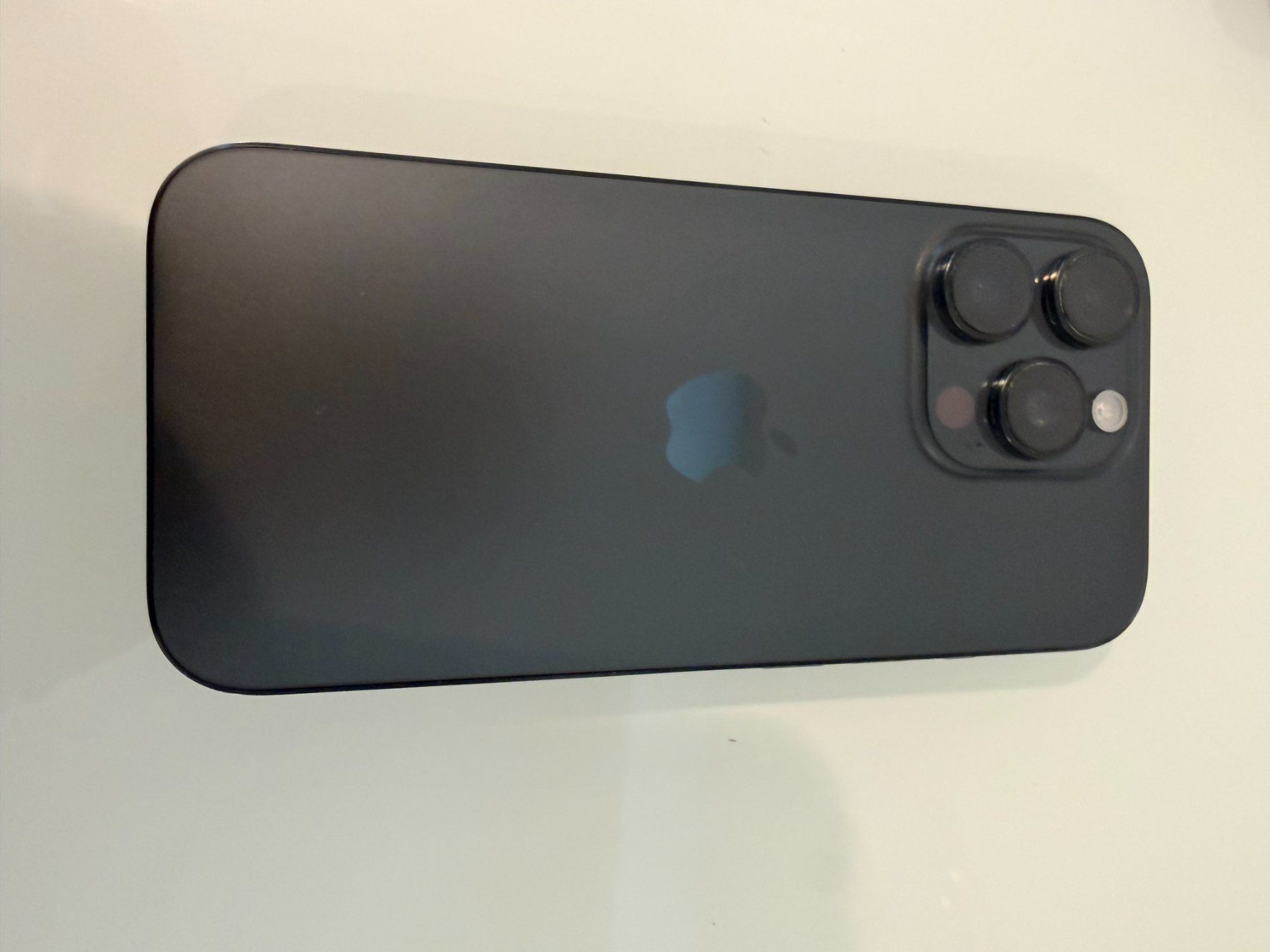 Apple Handys / Smartphones: Phone 16 Pro 256 GB Black Titanium – Gebraucht aus Liestal von ripi1 4