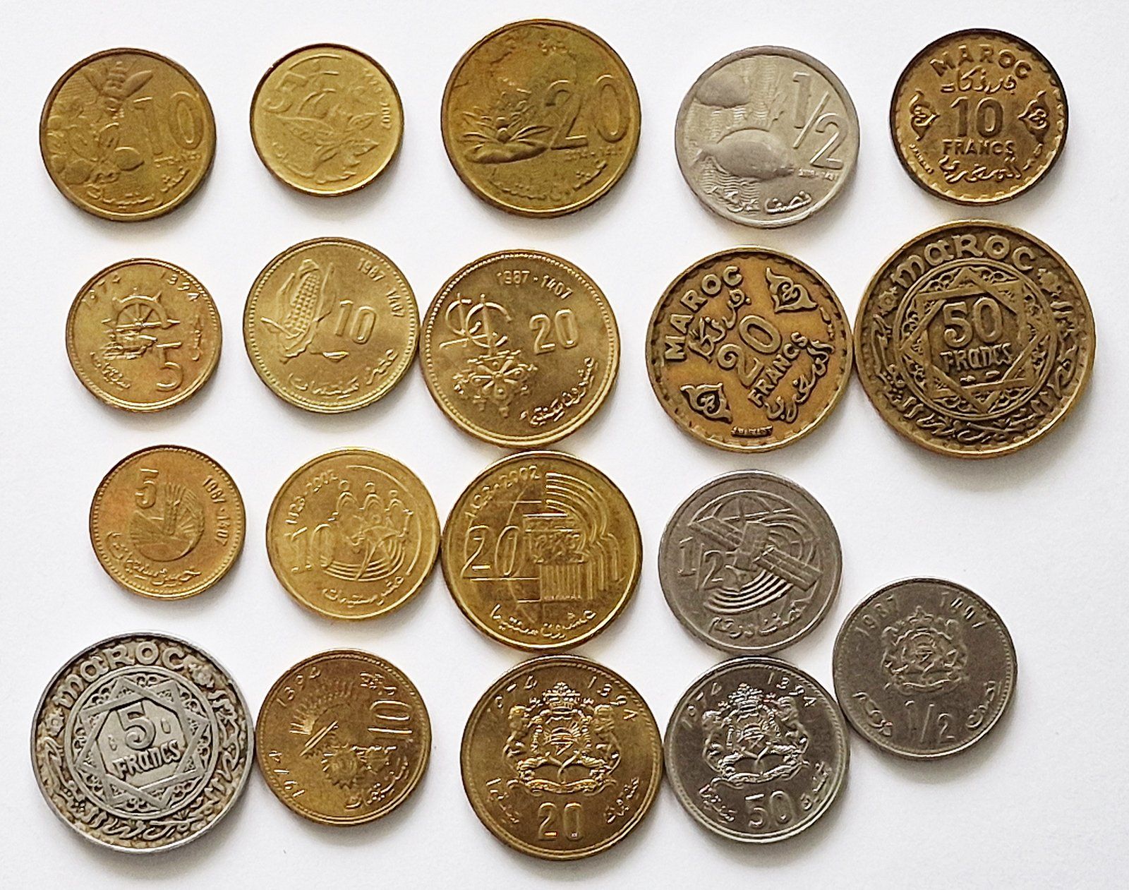 Tutti le monete: 19 x Maroc – Usato da Illnau venduto da swisshippo