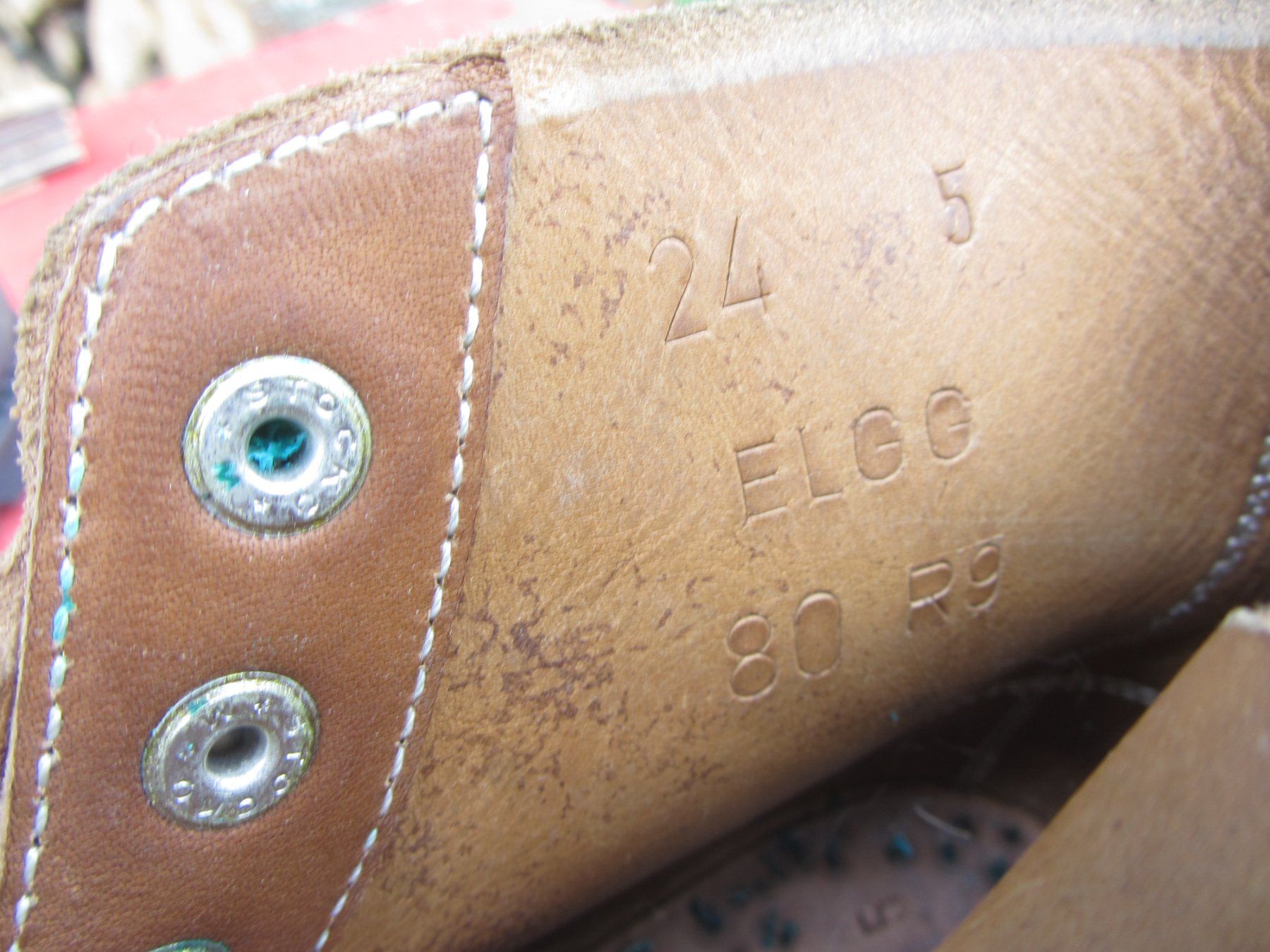 Chaussures hommes: Ungetragene Militärschuhe – D'occasion à Wolfhalden par Quiria68 4