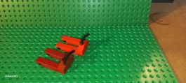 Lot de 2 transpalettes Lego.
