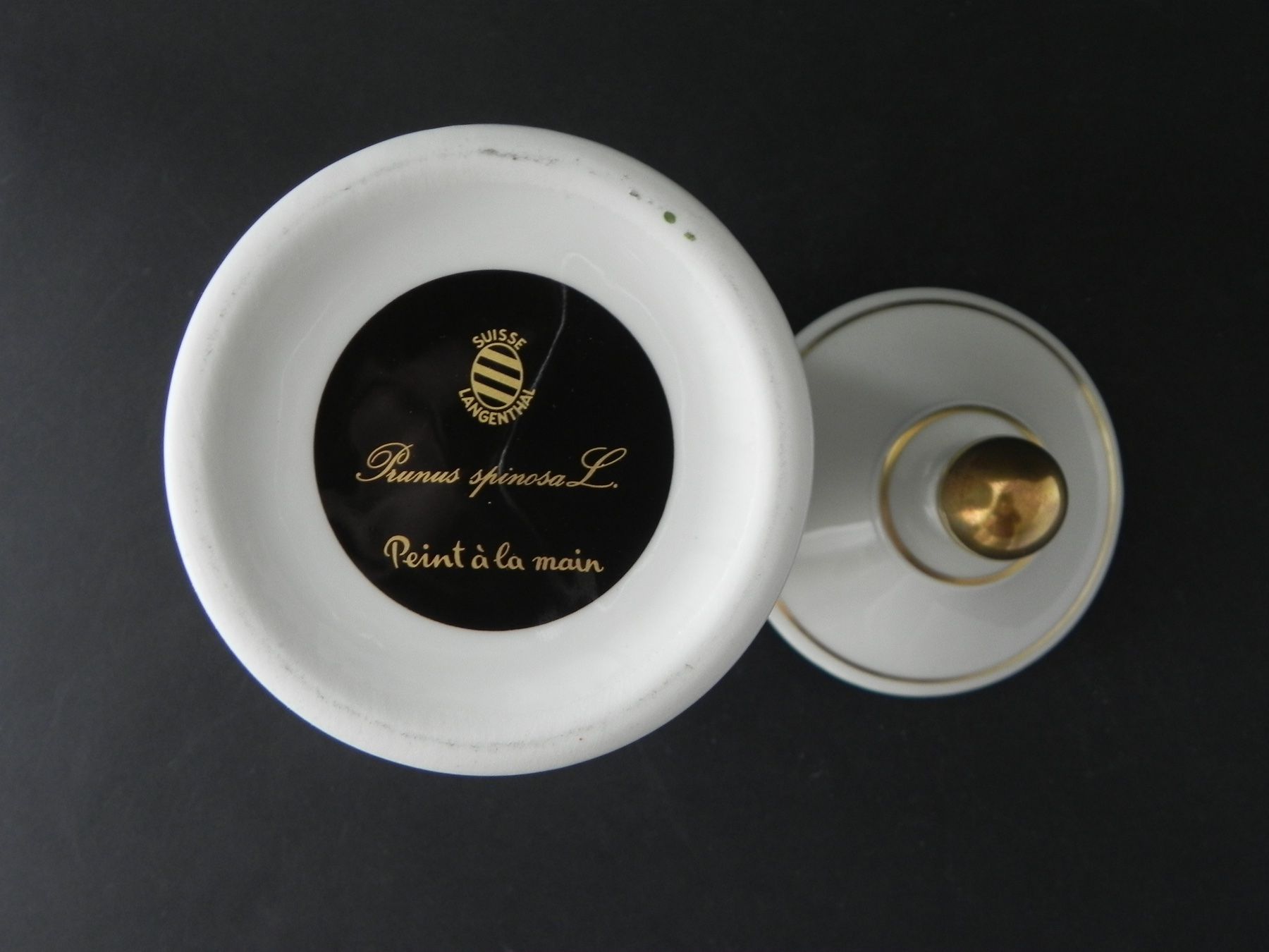 Tutte le decorazioni: Dose mit Deckel handbemalt - Prunus spinosa L. - Langenthal – Nuovo (secondo la descrizione) da Zürich venduto da LodgE-21 4