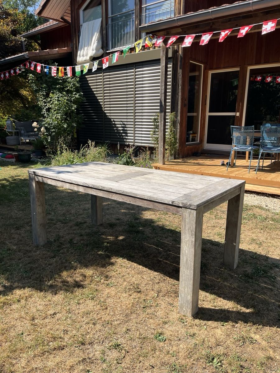 Tische: Holzgartentisch aus massivem Schiffsholz – Gebraucht aus Dintikon von flamingo88