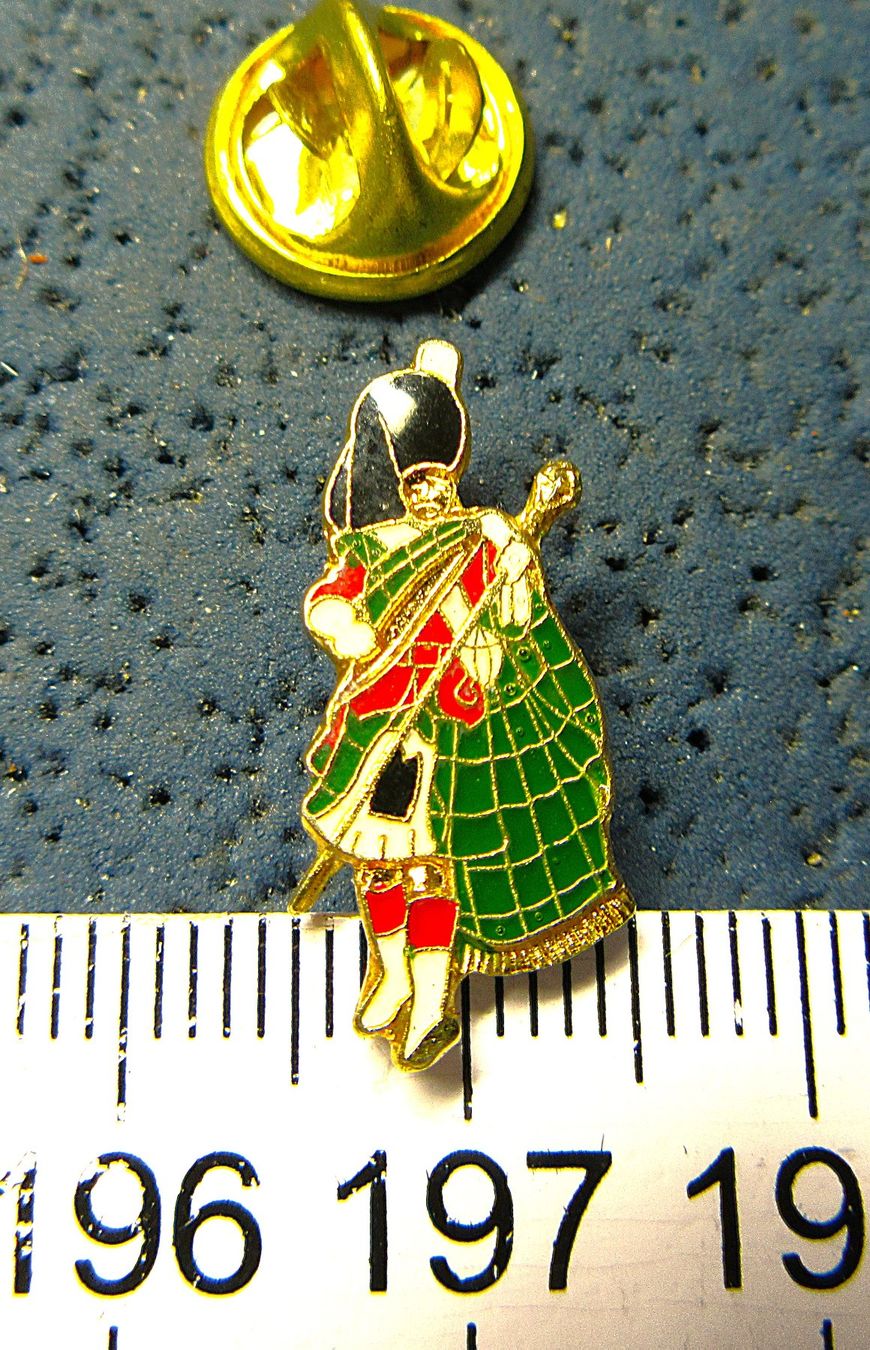 Placchette & Badge: SCHOTTLAND PIN – Usato da Ettingen venduto da Hausi4711