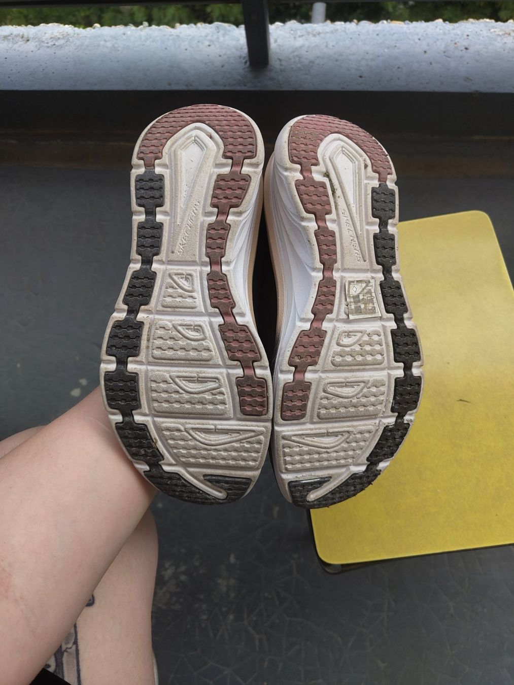 Skechers Damenschuhe: Chaussures Skechers taille 38 – Gebraucht aus Chêne-Bougeries von Lena-95 2