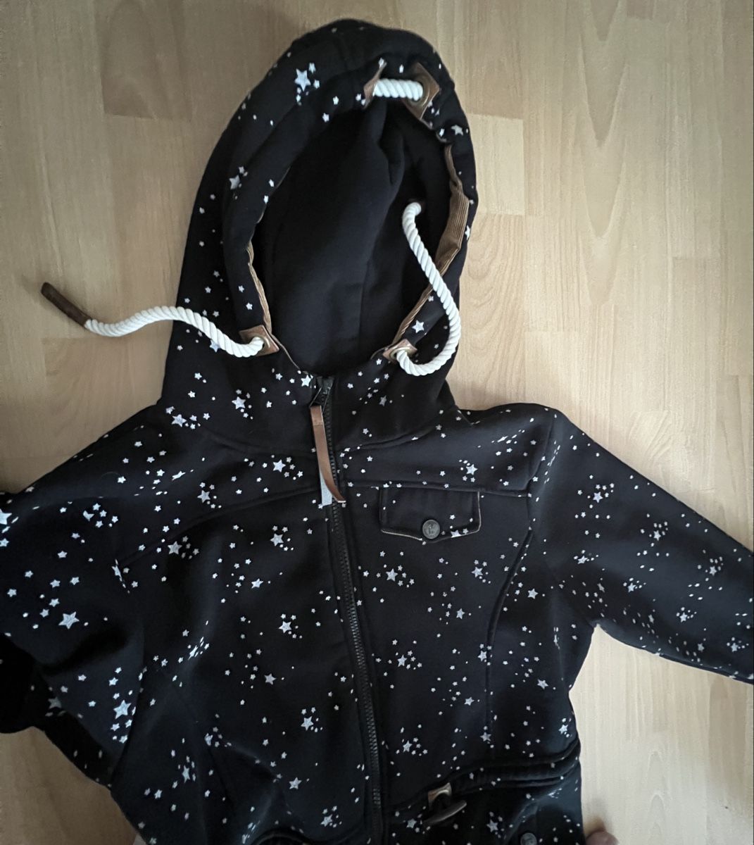 Giacche: Schwarze Damen Jacke mit Sternen – Usato da Embrach venduto da BGLD7210 2