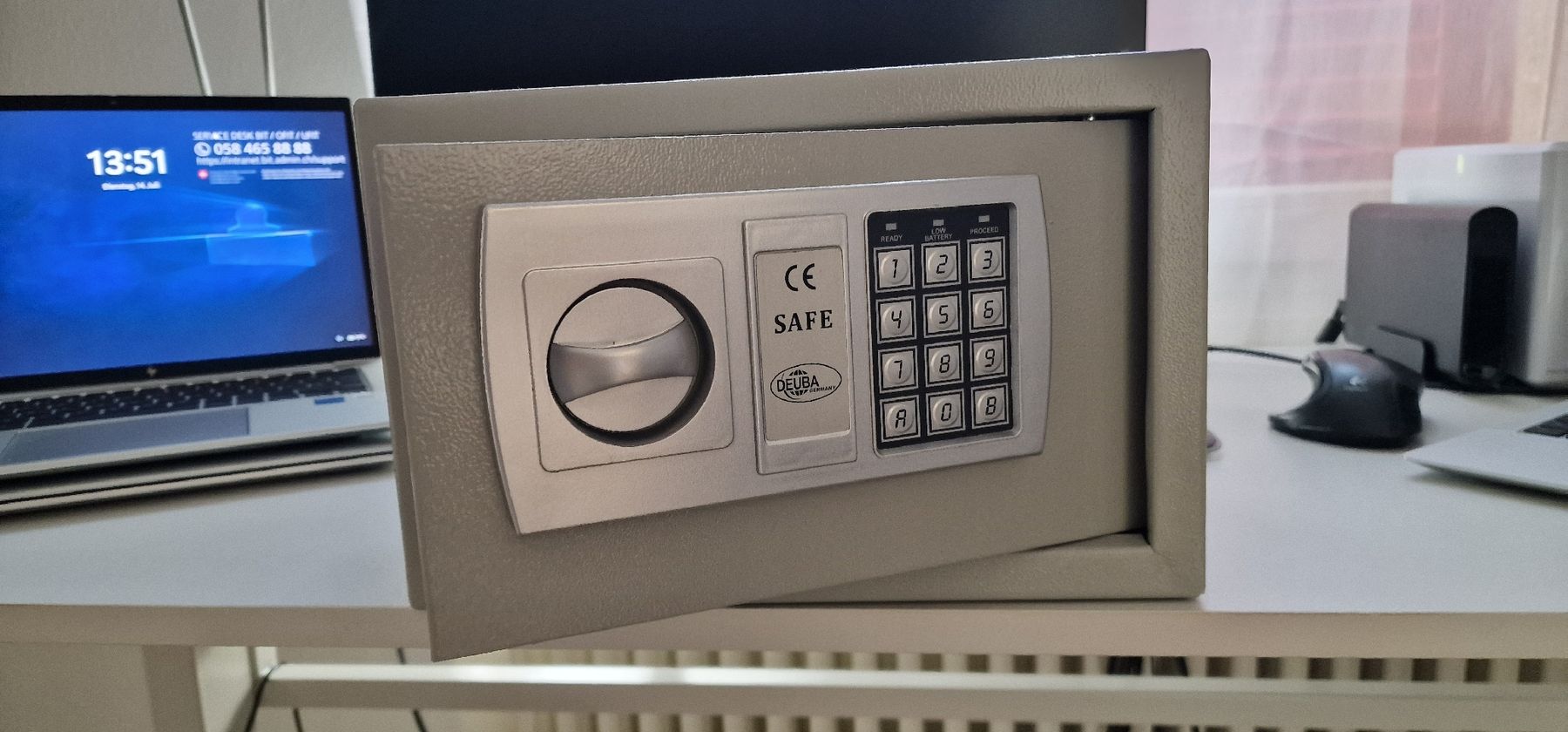 Coffre-fort: Safe 30 x 20 x 20 cm – D'occasion à Zollikofen par tiga257