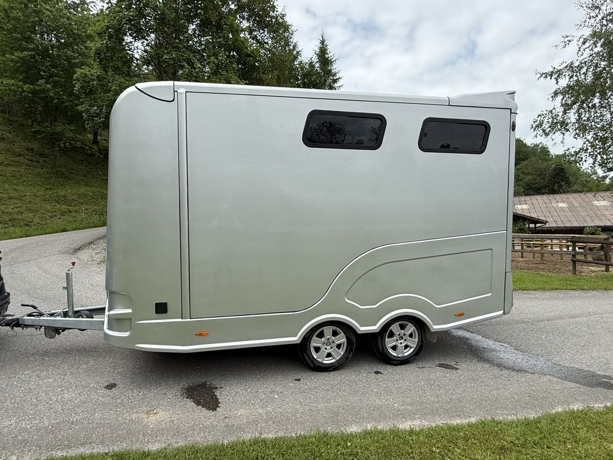 Steinsberger Rimorchi: Pferdeanhänger/ Pferdetransporter  – Usato da St. Gallen venduto da rap_kql2 2