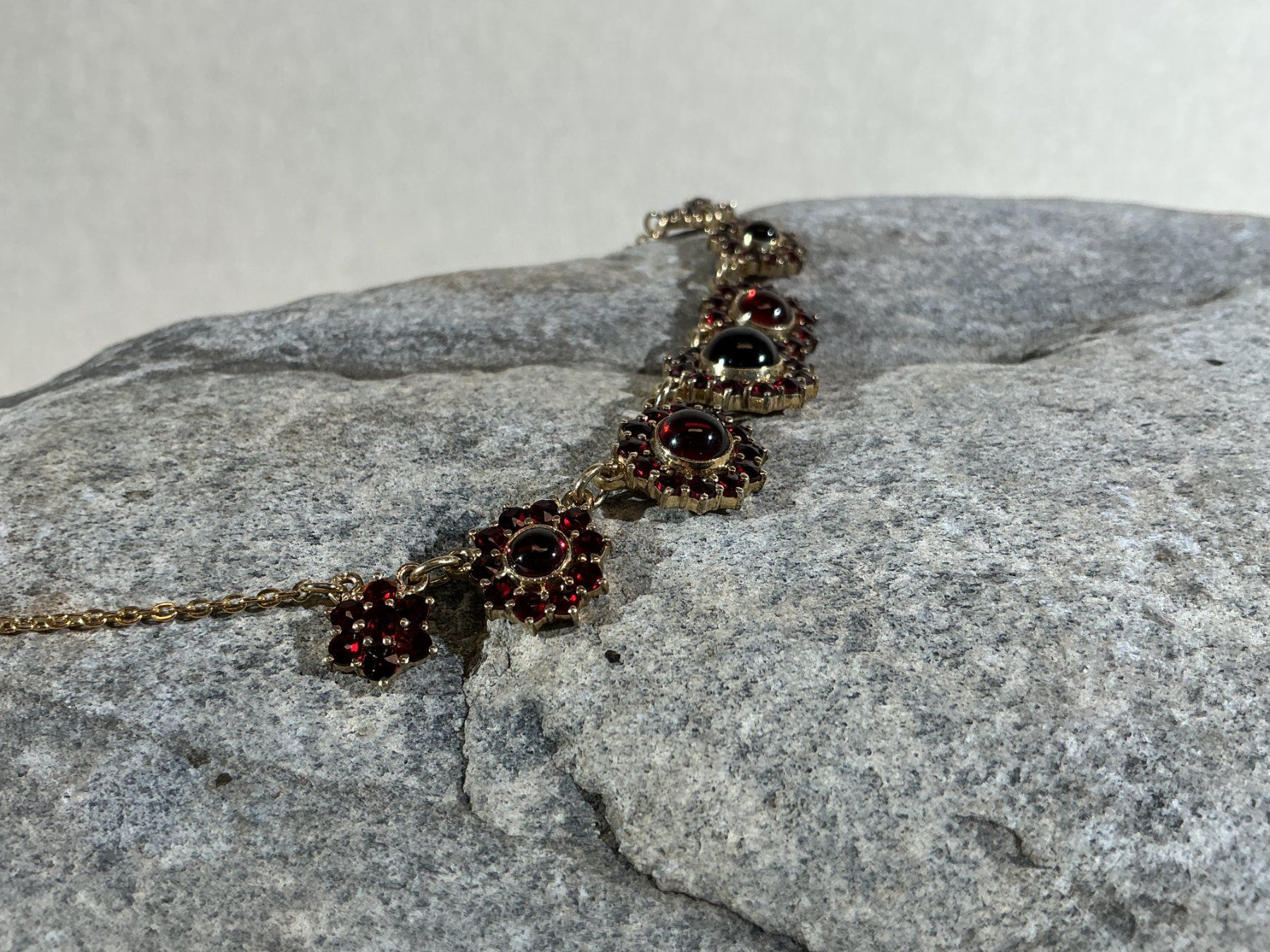 Catenine: BÖHMISCHER GRANATSCHMUCK Halskette – Nuovo (secondo la descrizione) da Richterswil venduto da Restwert_Richterswil 6