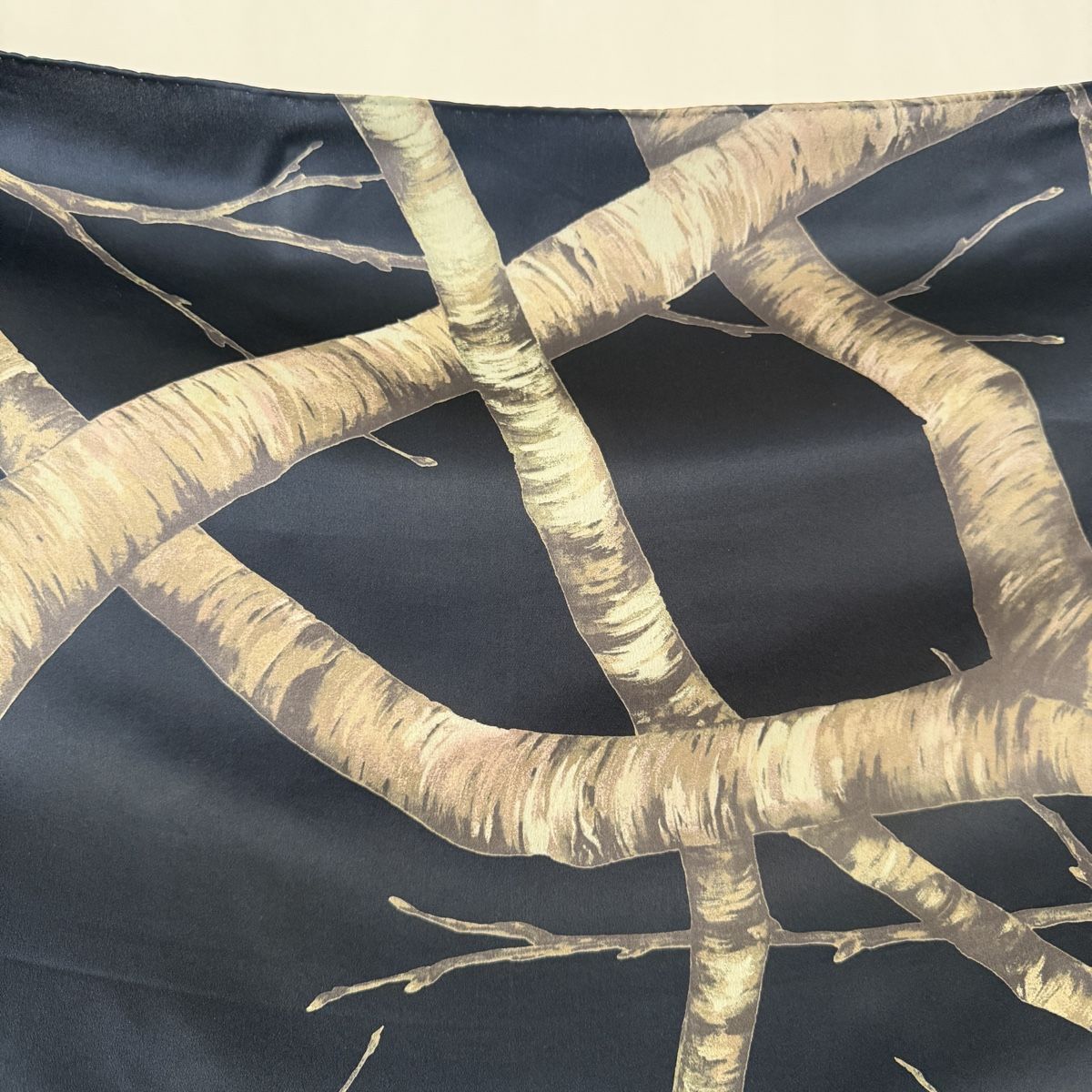 Fabric Frontline Foulard & Sciarpe: FABRIC FRONTLINE Silk Scarf – Nuovo (secondo la descrizione) da Emmen venduto da Nightingale_2022 4