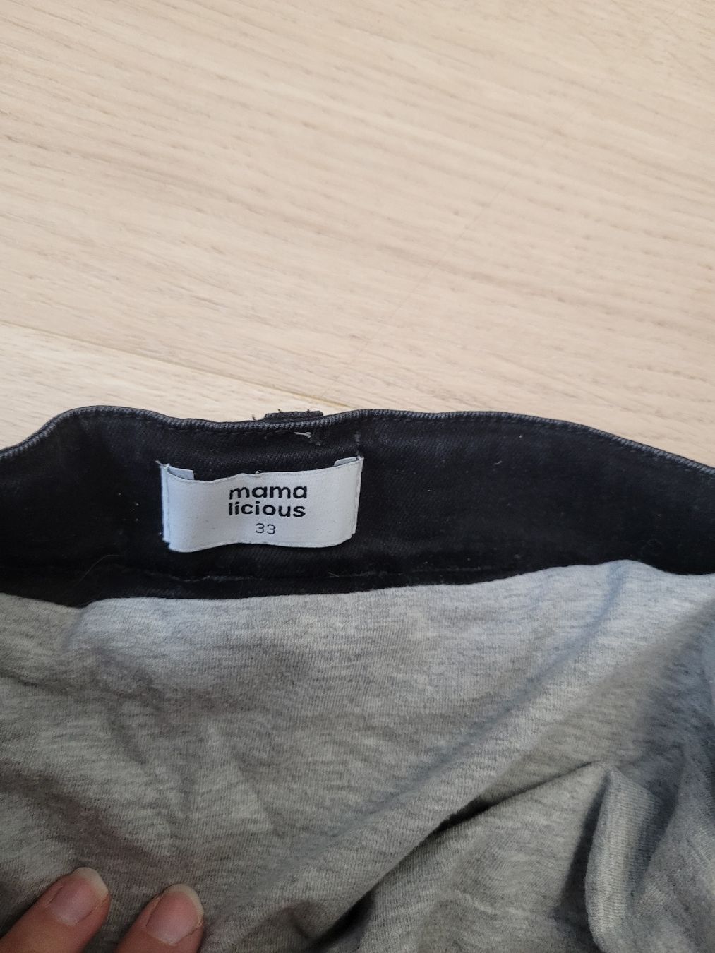 Pantaloni: kurze Umstandshose Gr. 33 – Usato da Lupsingen venduto da sta_wgg5 2