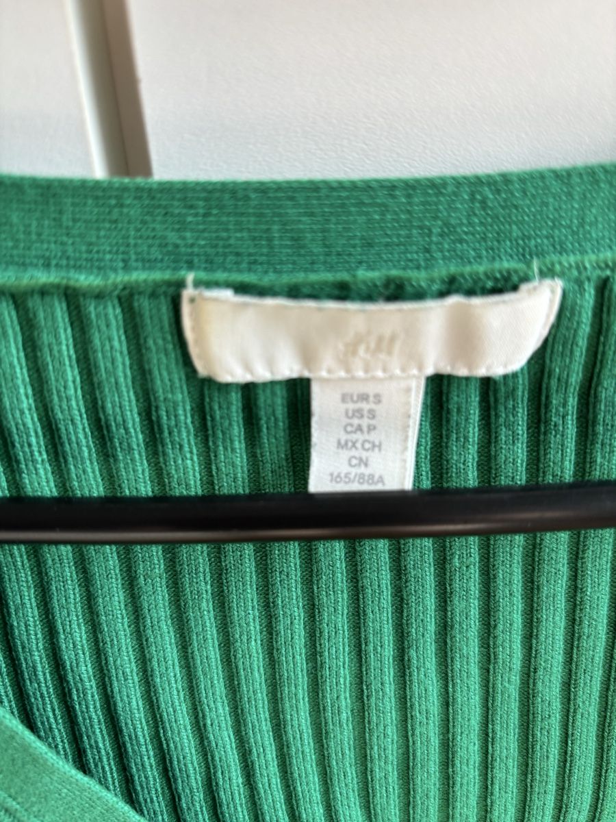 H&M Maglioni & Felpe: Dunkelgrüner Cardigan H&M – Usato da Zürich venduto da alessia.s 2