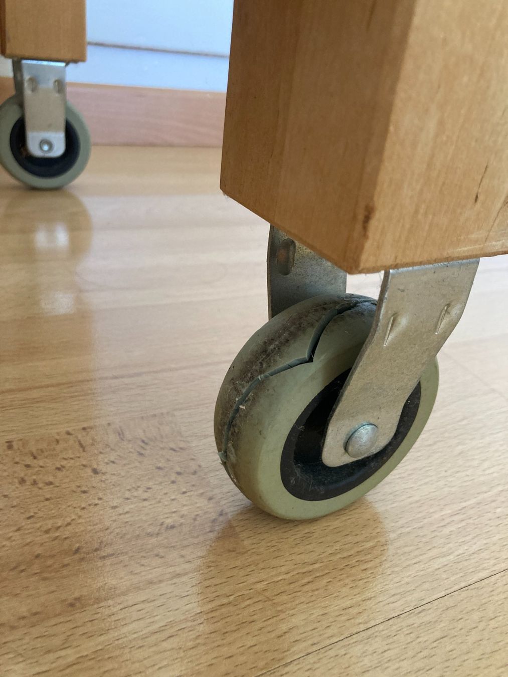 Ikea Scaffali: Servierwagen Ikea – Usato da Luzern venduto da JasFel 3