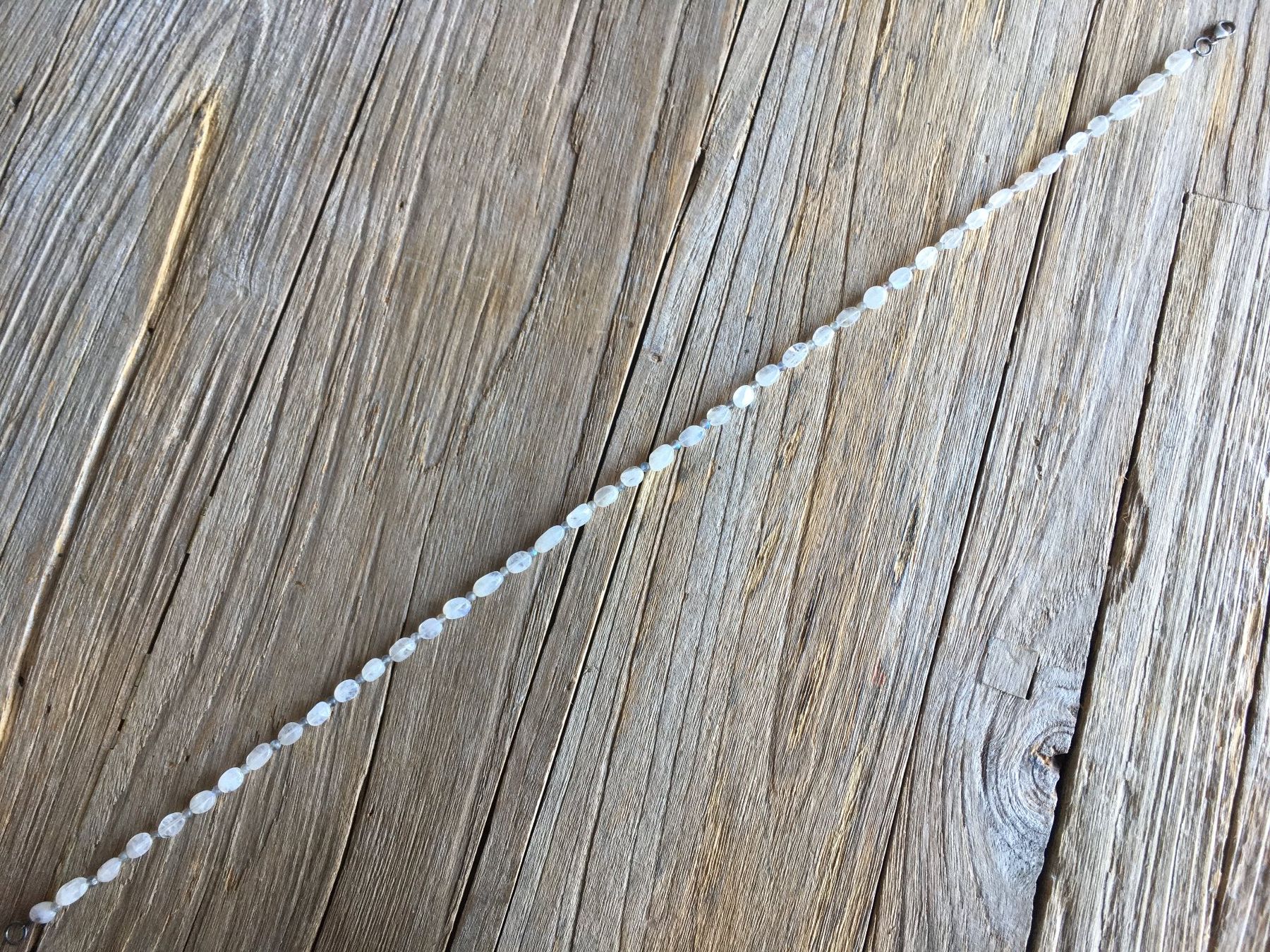 Catenine: LABRADORIT MONDSTEIN / LABRADORIT HALSKETTE  LÄNGE 46cm – Nuovo (secondo la descrizione) da Aesch ZH venduto da LiquidAktion 7
