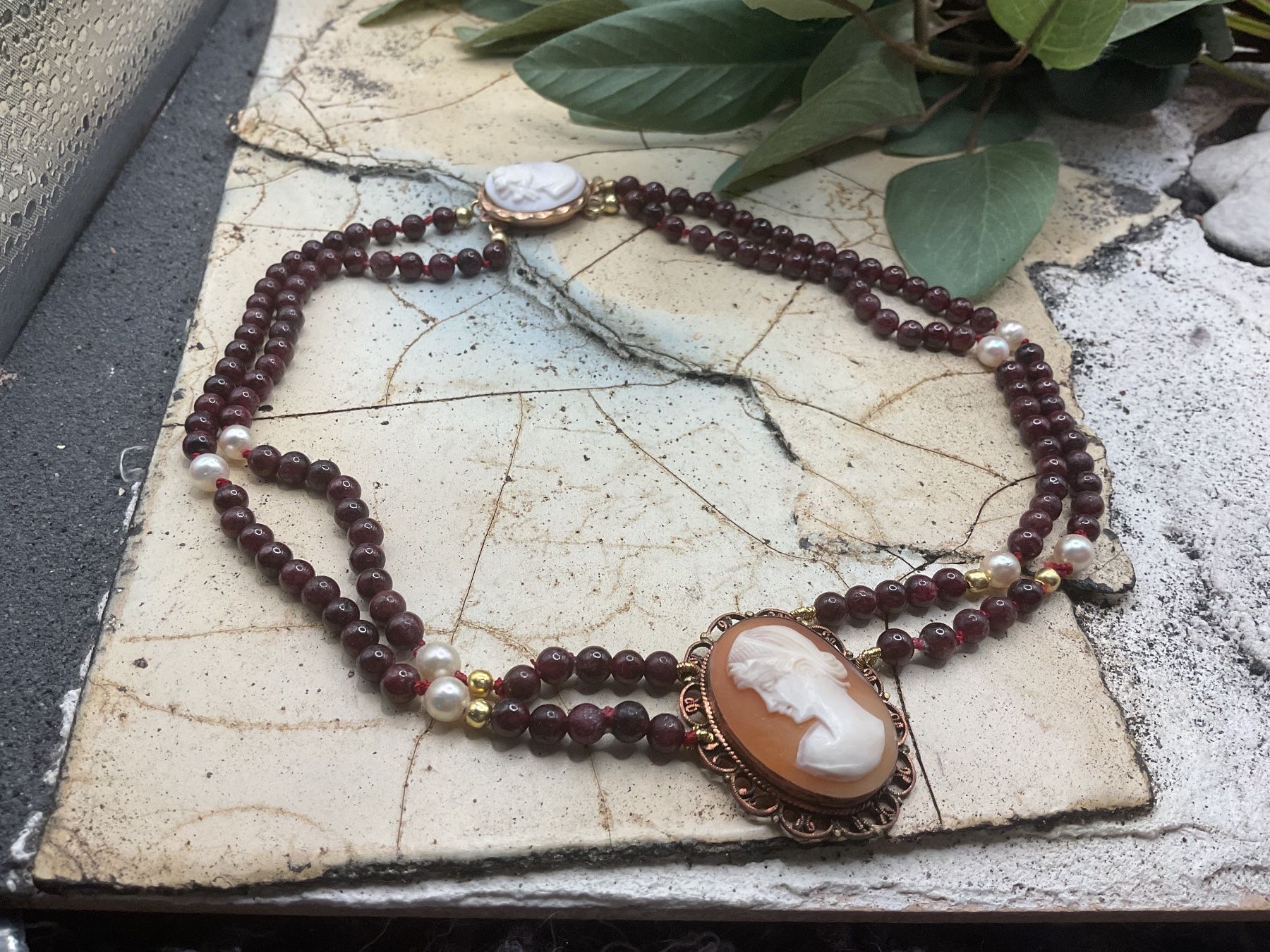 Catenine: Antike Kropfkette Muschelgemme, Granat – Usato da Luzern venduto da S.Kern01