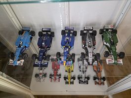 Formel 1-Modellen, 1:18 vom Jahr 2000