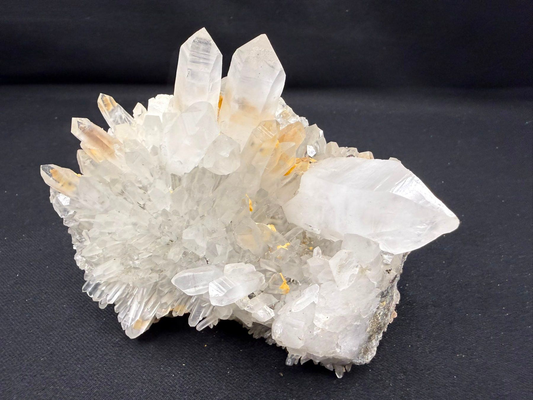 Minéraux & Lithothérapie: Quarz mit Limmonit-Überzug – D'occasion à Schinznach Bad par Demerald 1
