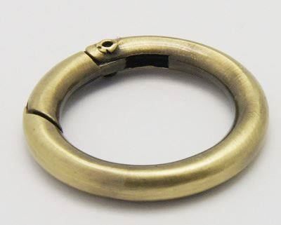 Anelli: Ring Verschluss Metall bronze 25x17mm – Nuovo (secondo la descrizione) da Alpnachstad venduto da perlengaby 1