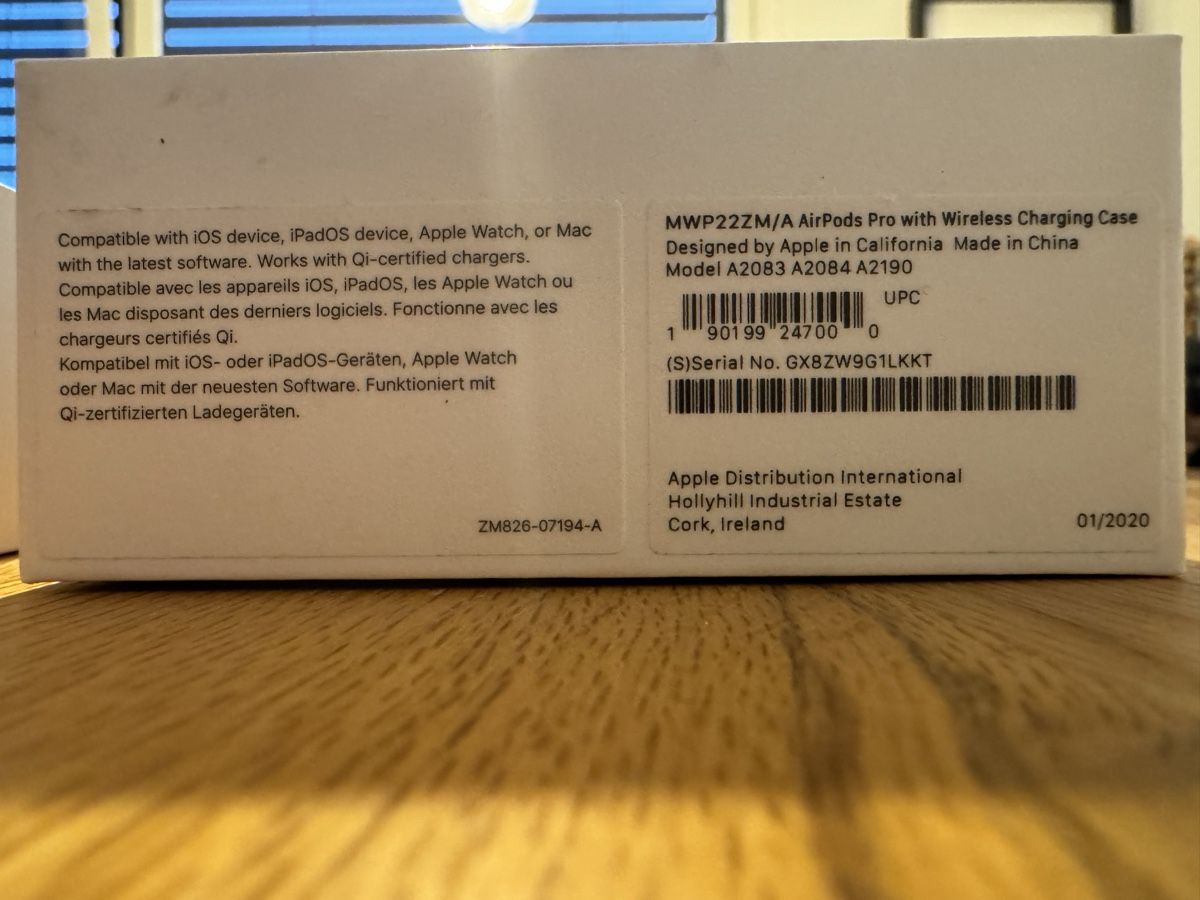 Apple Kopfhörer: AirPods Pro 1st Generation – Defekt aus Kloten von  3