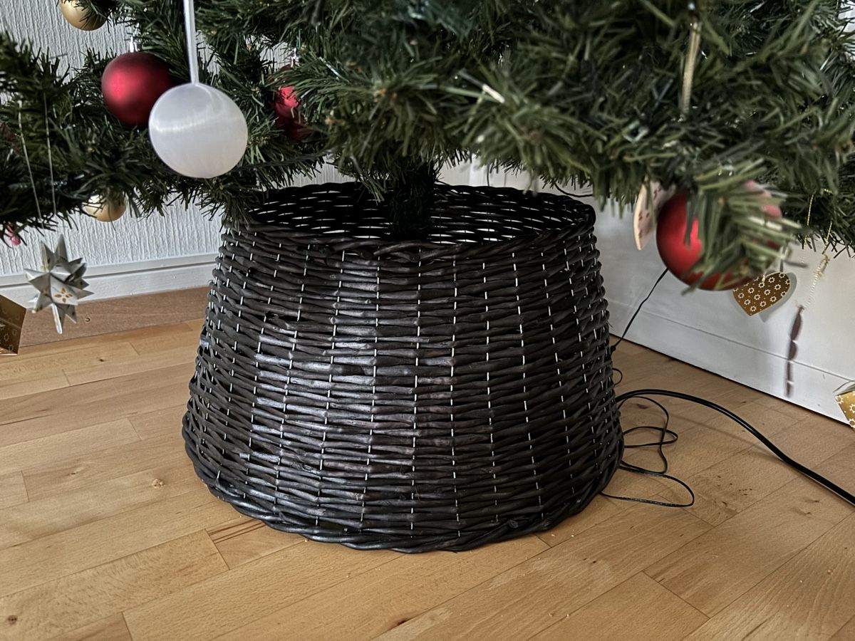 Tutte le decorazioni: Base albero di Natale in vimini nero - Elegante! – Usato da Lausanne venduto da giu_f5br 2