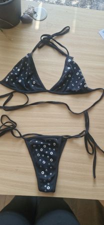 Bikini schwarz mit Nieten