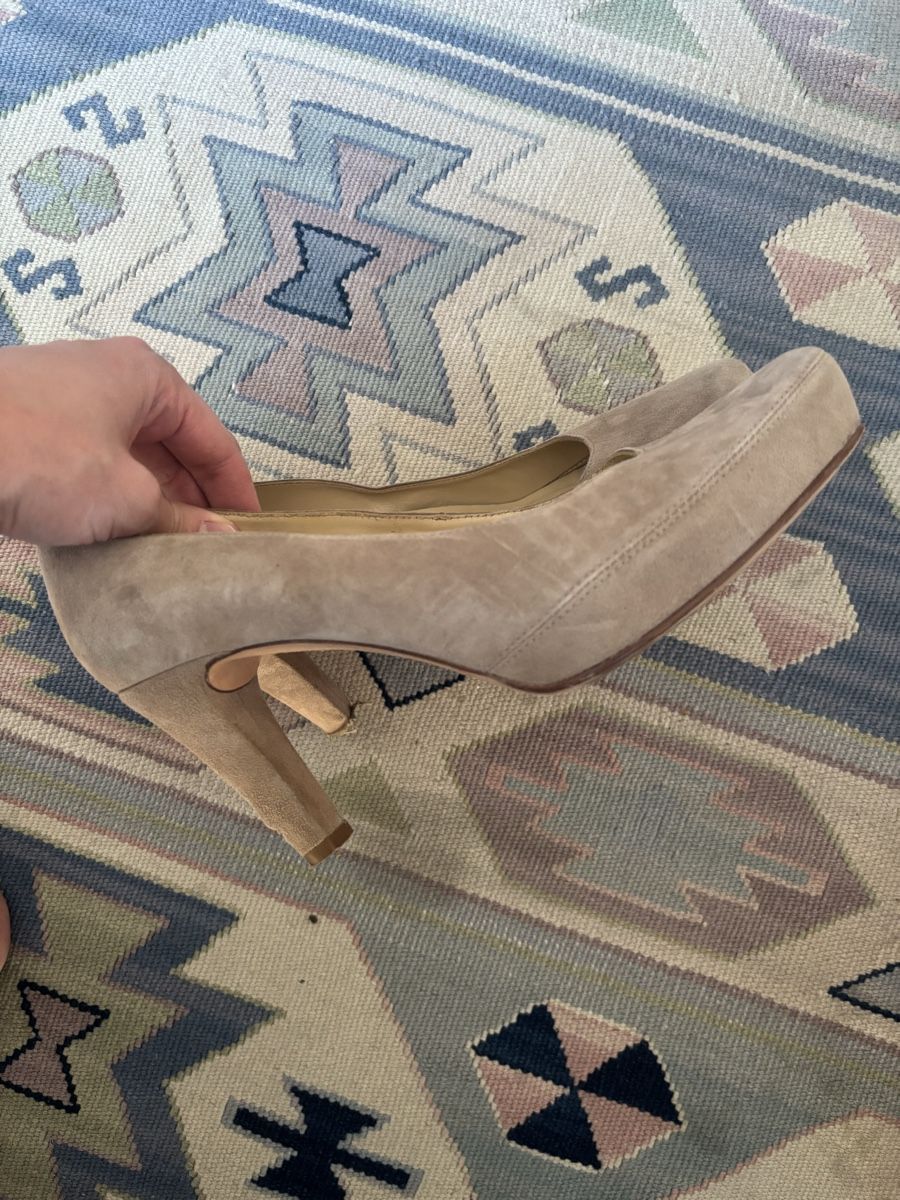 Unisa Scarpe da donna: Unisa Pumps Wildleder beige - 39 – Usato da Zürich venduto da gepaecktraeger 1
