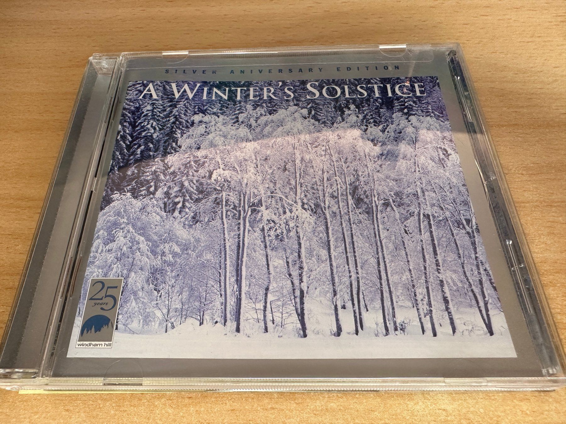 CD: A2 Various – A Winter's Solstice (Silver Anniversary Edition – Usato da Rikon im Tösstal venduto da Alpenmutz