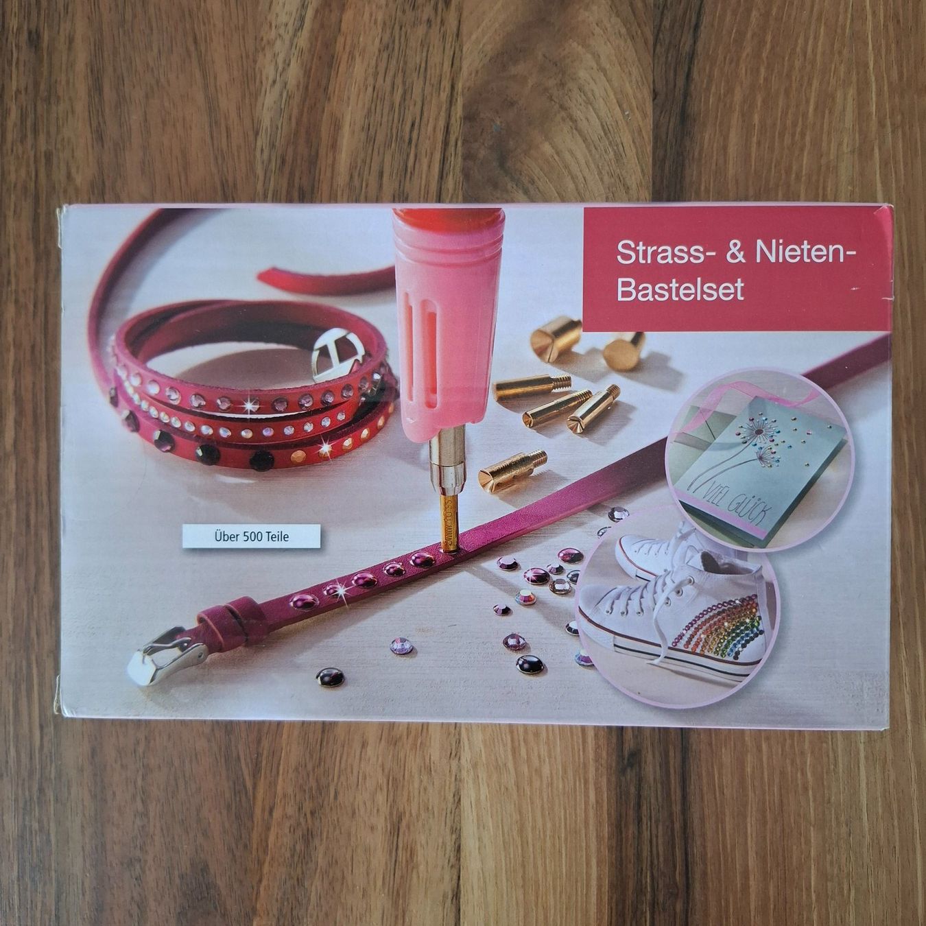 Kit bricolage: Strass - und Niet-Bastelset – Usato da Sisseln AG venduto da Tropea4334