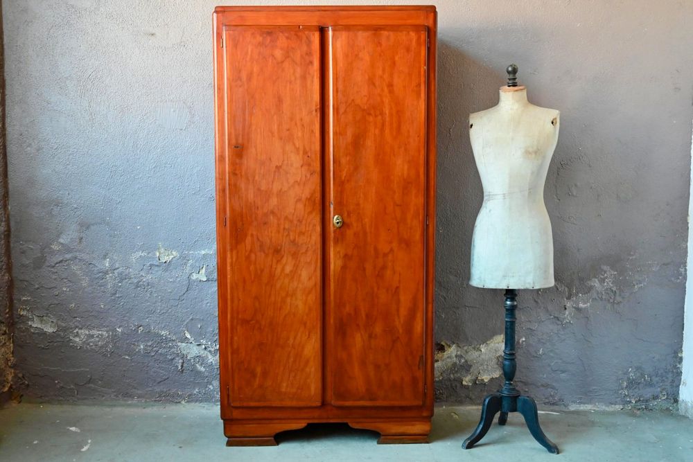 Armoire parisienne penderie ancienne en bois style vintage Kaufen auf