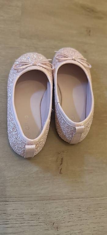 Scarpe per ragazze: Mädchen Balerinas Gr. 27 – Usato da Vordemwald venduto da Friese70