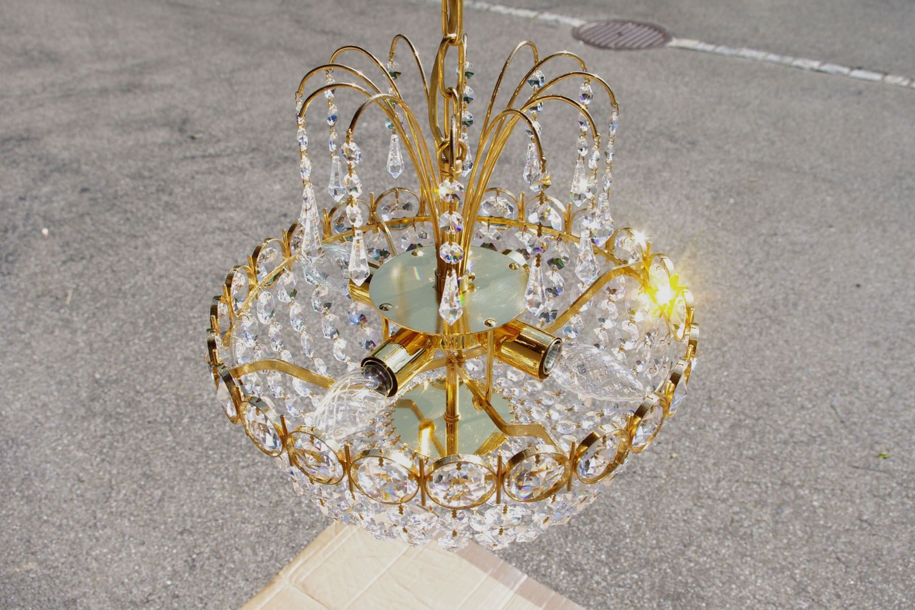 Lampadari & plafoniere: exklusiver Korblüster mit Bleikristall – Usato da Meggen venduto da Trouvaillen 3