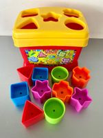 Baby Lernspielzeug Formen aus buntem Kunststoff