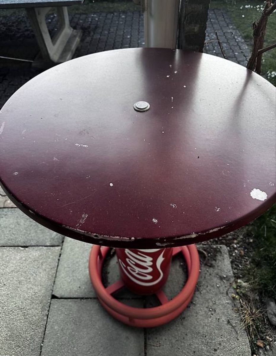 Tables: Retro Stehtisch Coca Cola /  Rot / Metall  – D'occasion à Hünibach par s.leptir 3