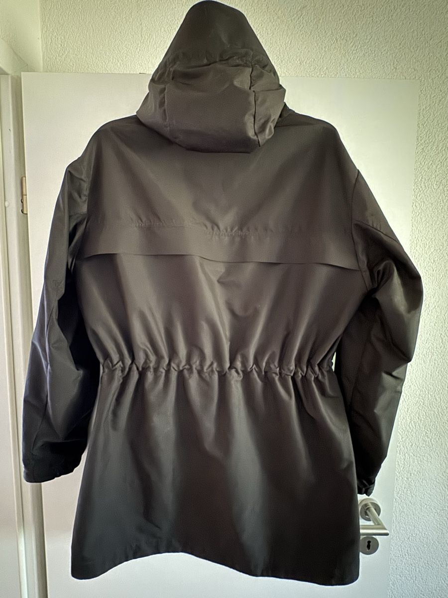 Moncler Giacche: Moncler Regenmantel XL / Grösse 2 – Usato da Frauenfeld venduto da TNaegeli1 1