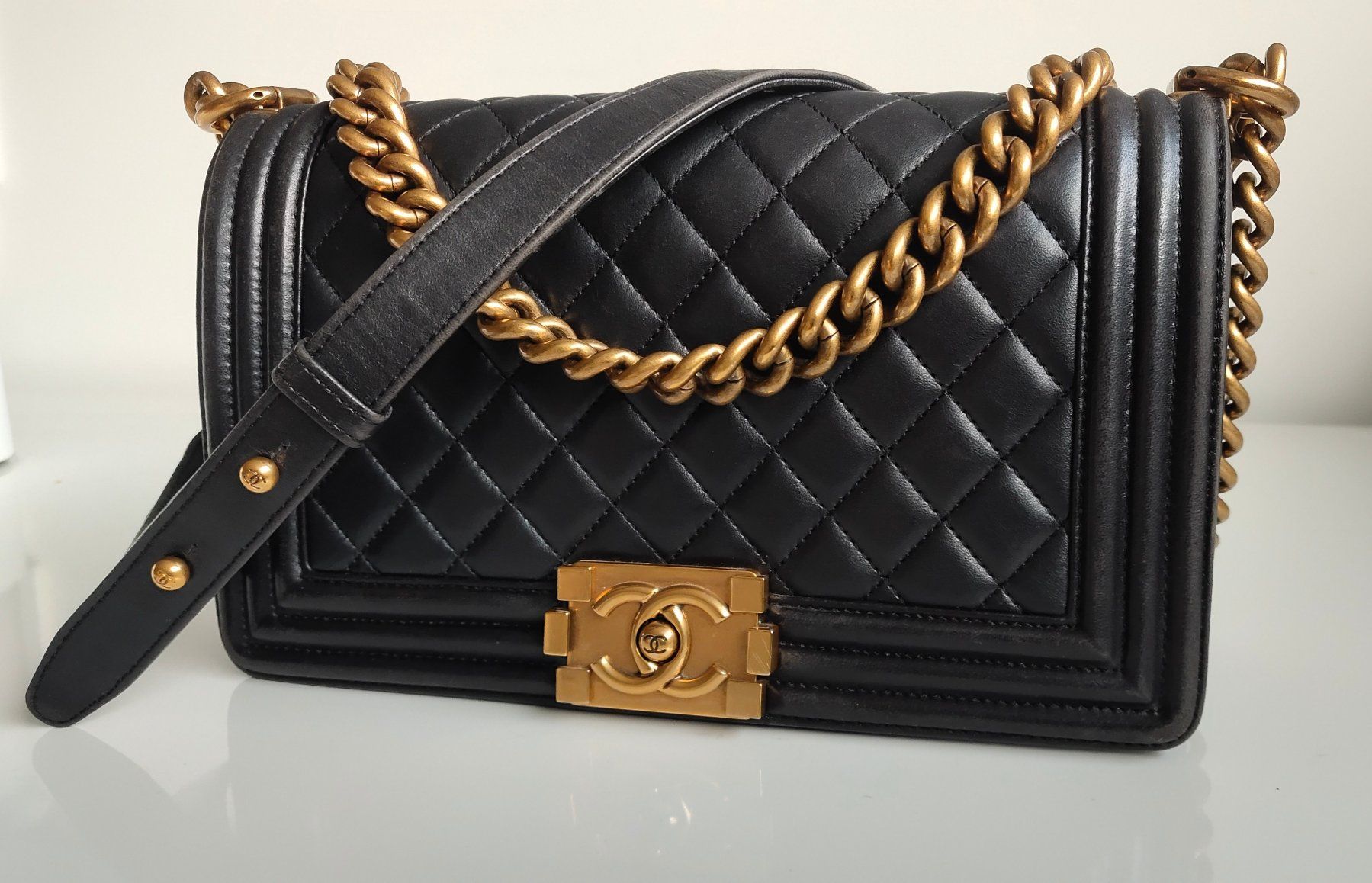 Chanel Borse: Chanel boy bag old medium – Usato da Meilen venduto da Aphrodite87