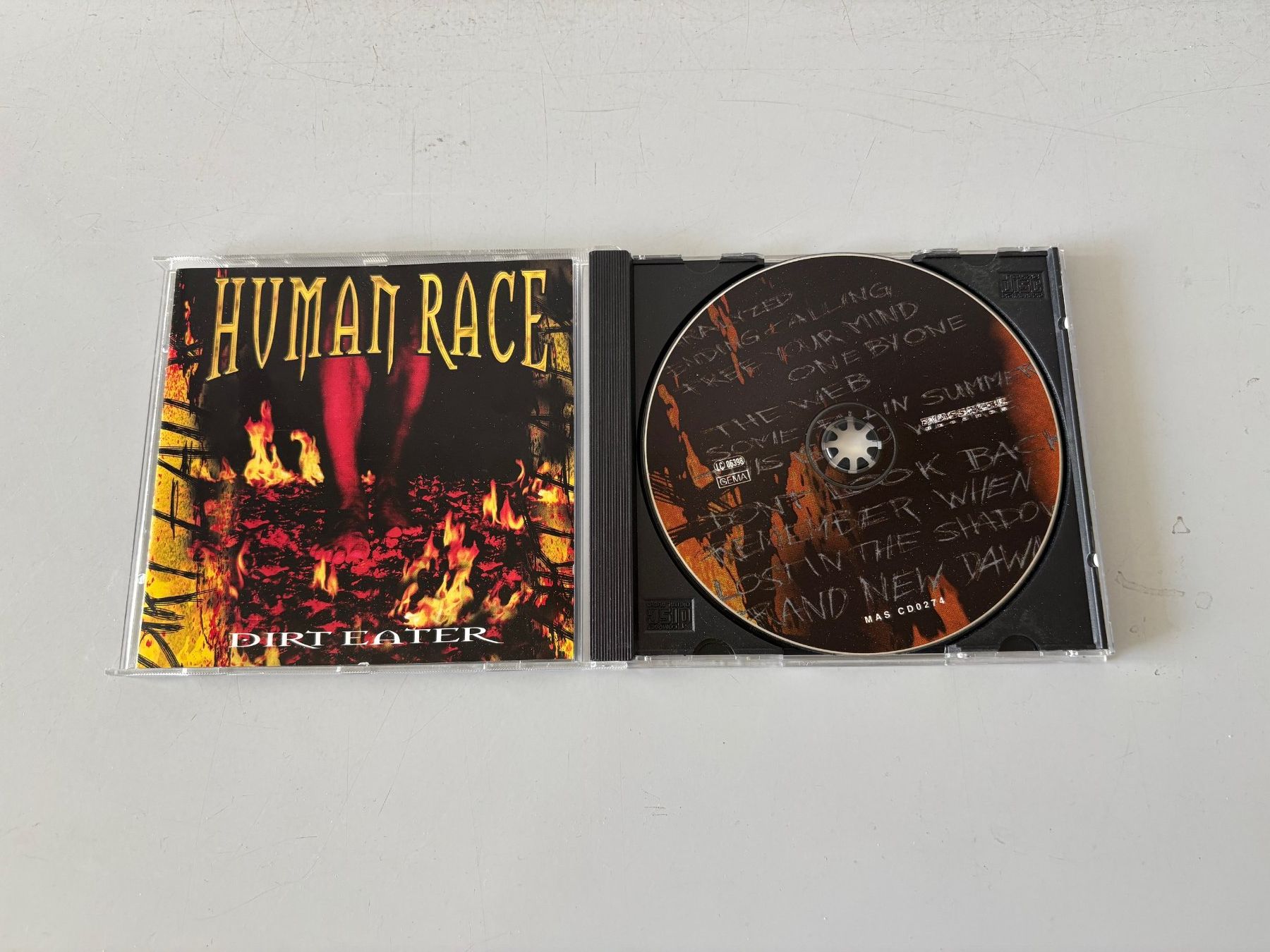 CDs: HUMAN RACE - Dirt eater CD Heavy Metal – Gebraucht aus Wiedlisbach von Andrisa