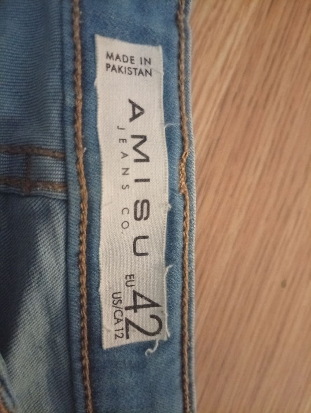 Jeans: AMISU Jeans Shorts light blue Grösse 42 – D'occasion à Worben par ersa01 5