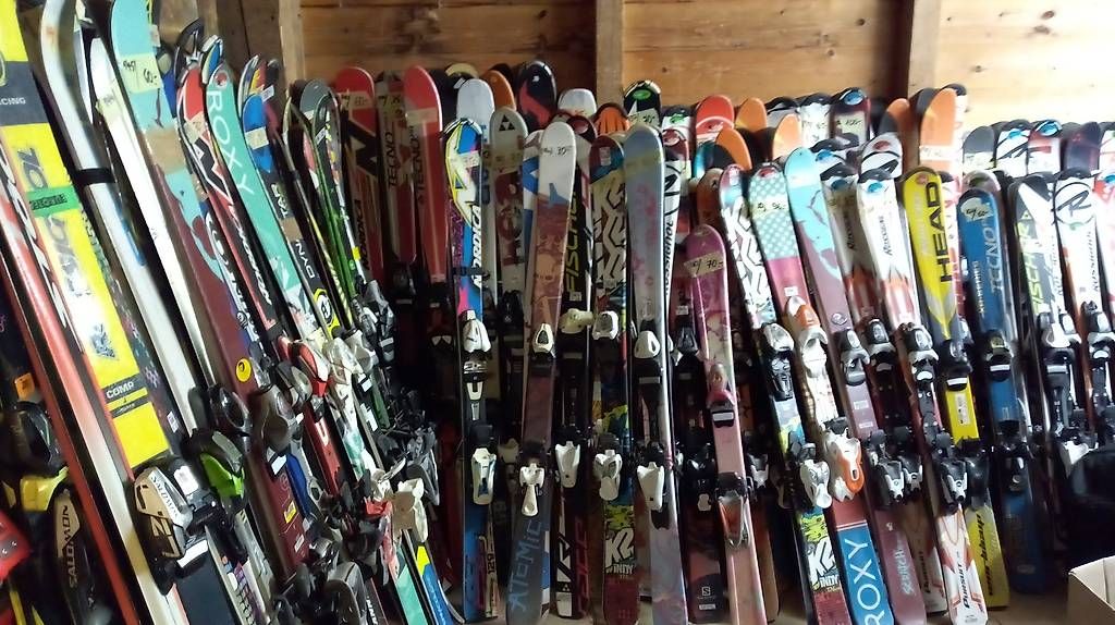 Skis: Liquidation SKIS +200 paires – Gebraucht aus Leysin von Liquidation-404 2