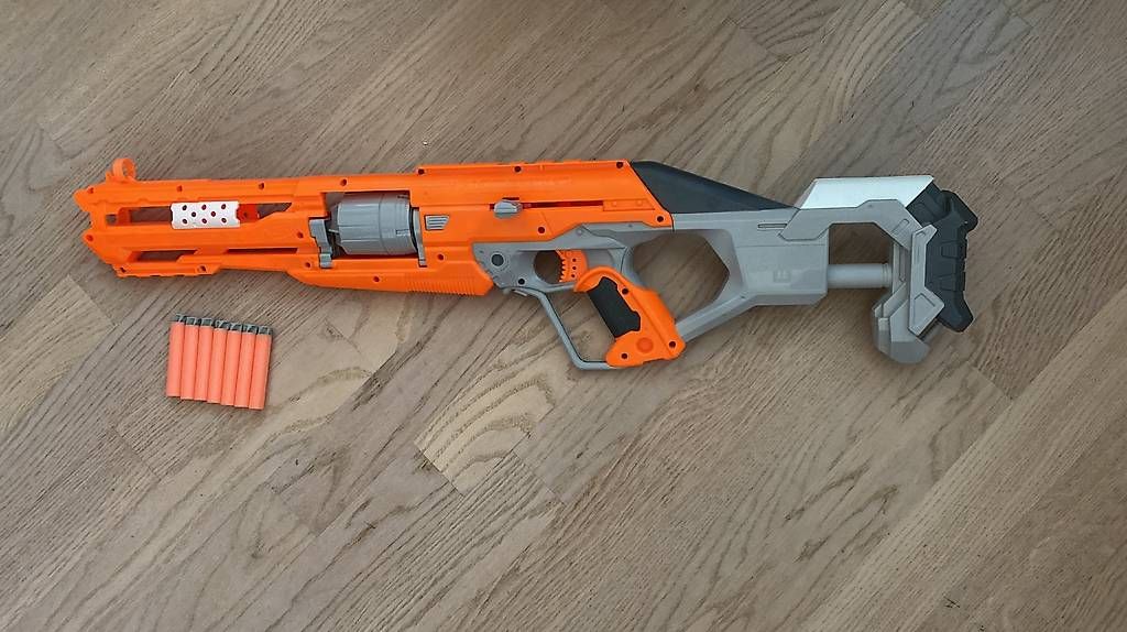 Jouets: Nerf mit Schuss – D'occasion à Oberrohrdorf par Desteny1