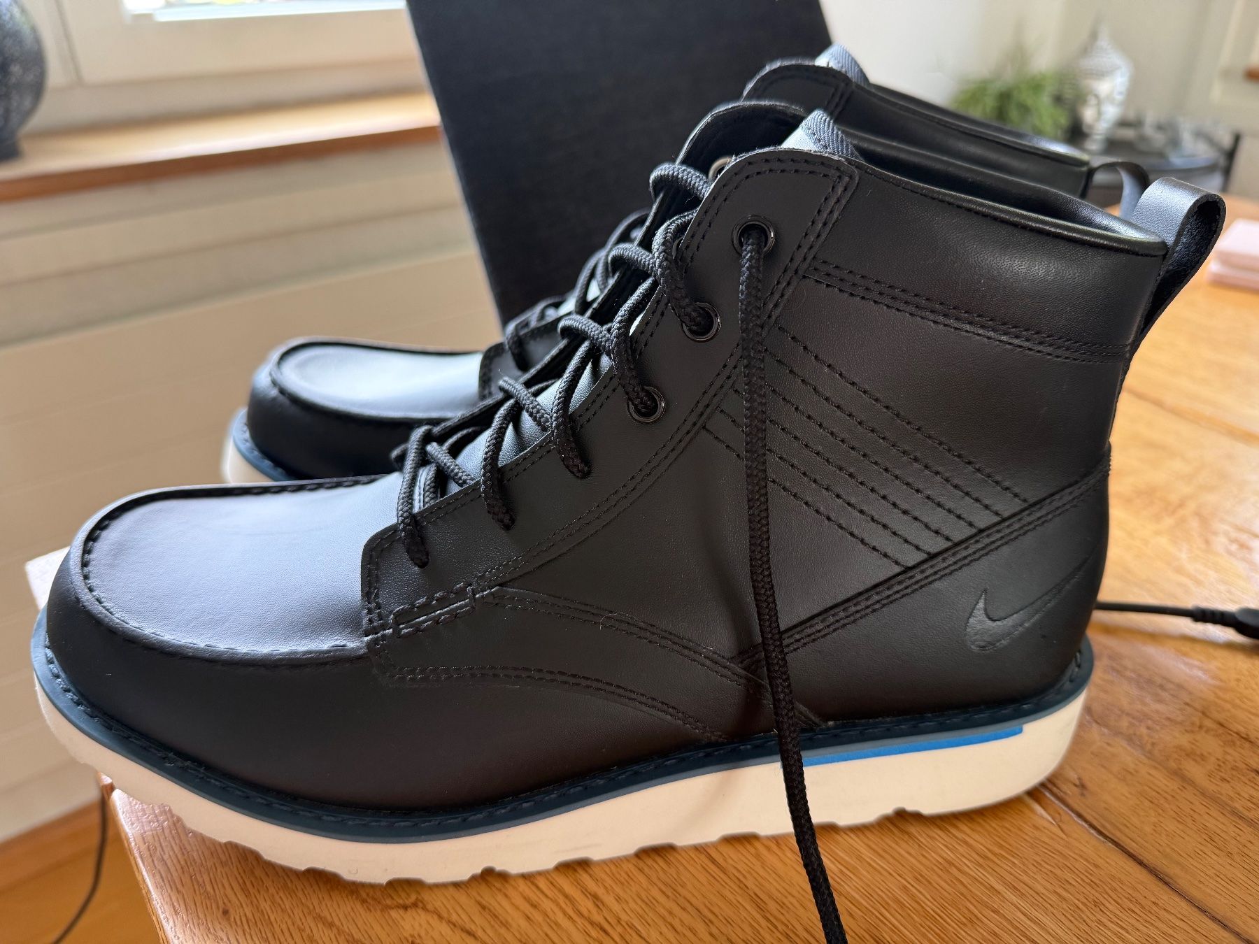 Nike Scarpe da uomo: Nike Kingman Leather Sneaker / Stiefel Grösse 46 - schwarz – Nuovo (secondo la descrizione) da Basel venduto da jetzt-wird-gemistet 8