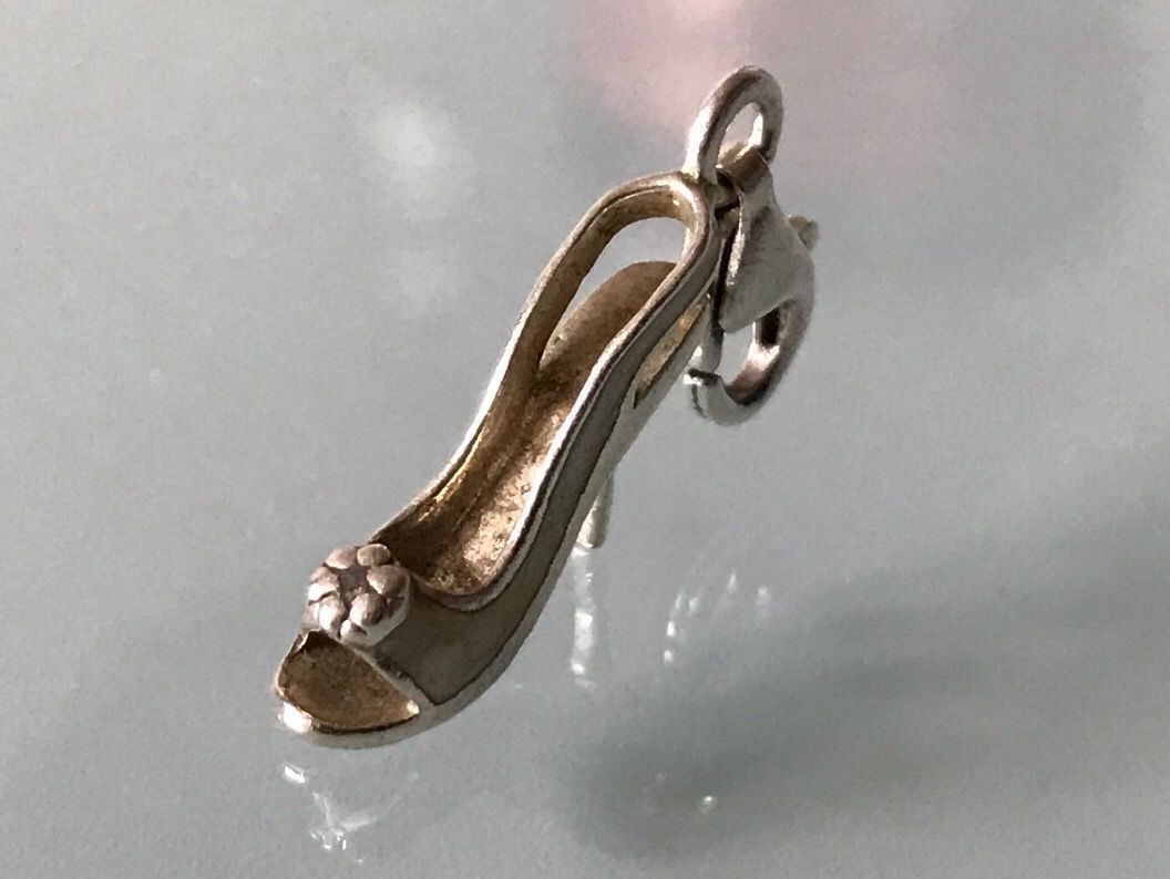 Thomas Sabo Pendentifs: THOMAS SABO - HIGHHEELS - SANDALE - Silber 925 – D'occasion à Buchs AG par fischli610 2