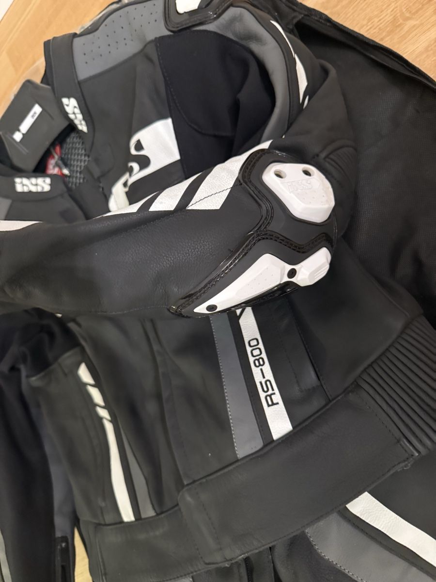 IXS Completi: iXS RS 800 Lederkombi – Usato da Luzern venduto da Pereira2017 3